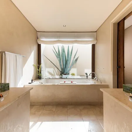 Puerto Del Carmen Sleeps 4 With Pool Air Con And Wifi * Puerto del Carmen (Lanzarote)