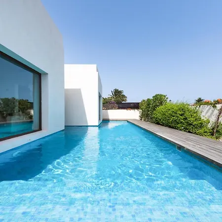 Puerto Del Carmen Sleeps 4 With Pool Air Con And Wifi Villa *